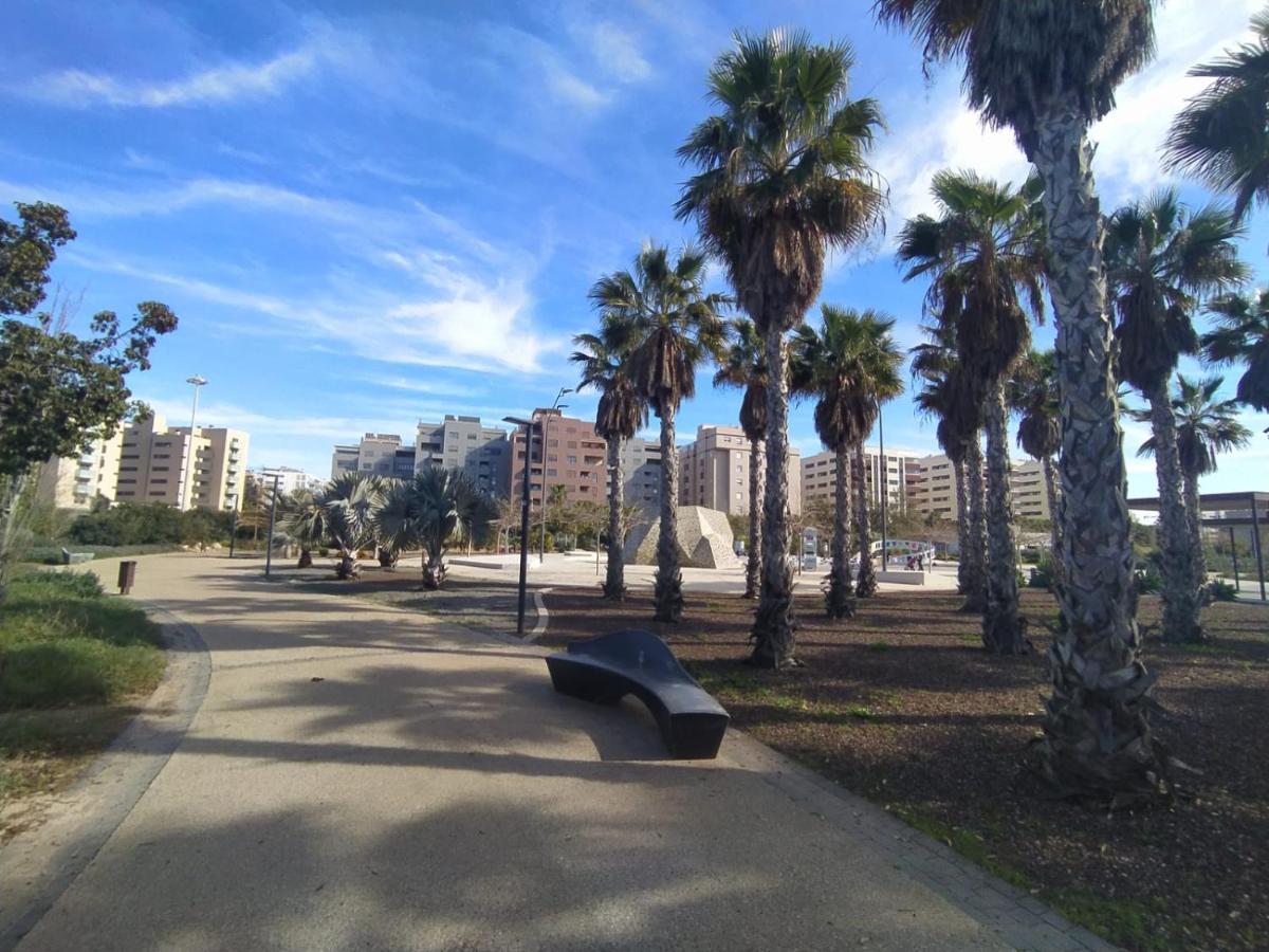 Apartamento Playa De Almeria - Playa Del Zapillo Bagian luar foto